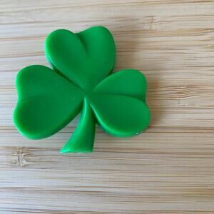 Green 70s Plastic Pin Brooch 3 Leaf Clover Irish 1.75"